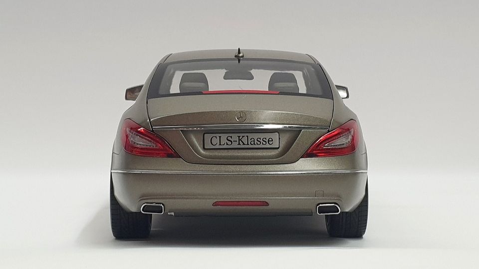 1:18 Mercedes-Benz​​ 2011 CLS 218 - Norev in Neuhof an der Zenn