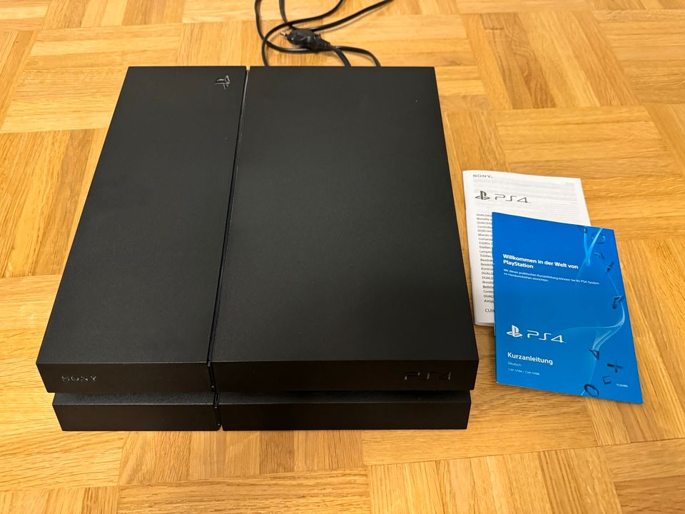 PlayStation 4 PS4 1 TB mit 3 DualShock Controllern 4 Spiele FC24 in Bochum