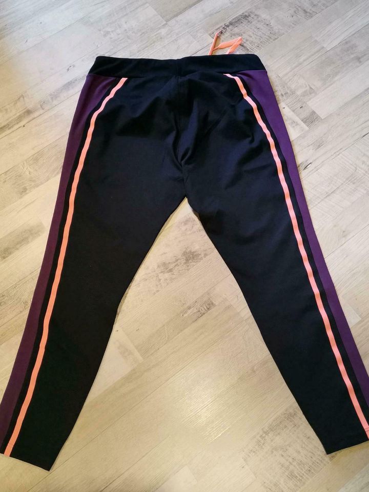 Damen Alex Trainingsset 3-tlg.Neu  in Gr. 40 /42 in Bargum