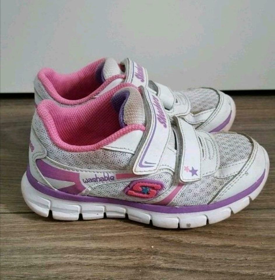 Skechers Memory foamTurnschuhe / Sportschuhe/ Sneaker weiß 25 in Berlin