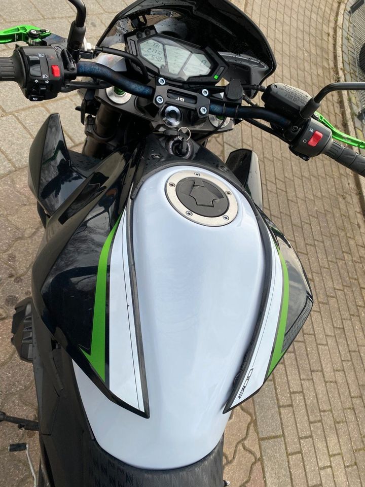 Schöne Gepflegte Kawasaki Z 800 Mit ABS,Nur 21712 Tüv 05.2026 in Herne