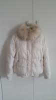 Neue warme Winterjacke Steppjacke Jacke weiß mit Teddyfell Kragen Hessen - Hanau Vorschau