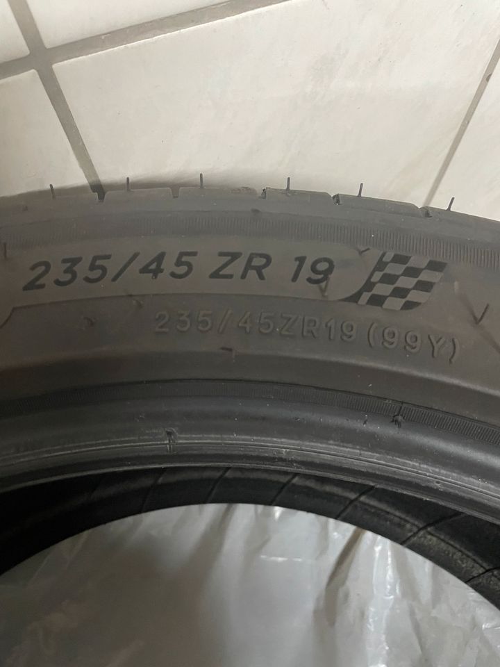 4 Sommerreifen Michelin Sport 4, 235/45 ZR 19 in Krefeld