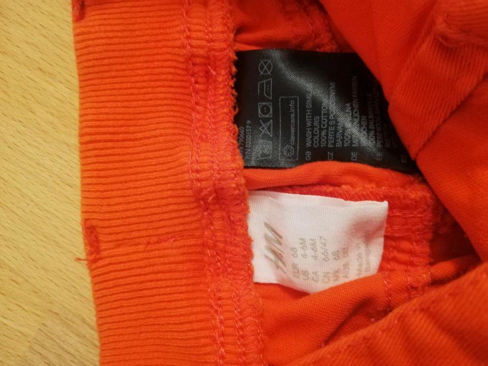 Leuchtend orangene Hose, H&M, Kostüm, Fastnacht, Müllmann, 68, in Kronberg im Taunus