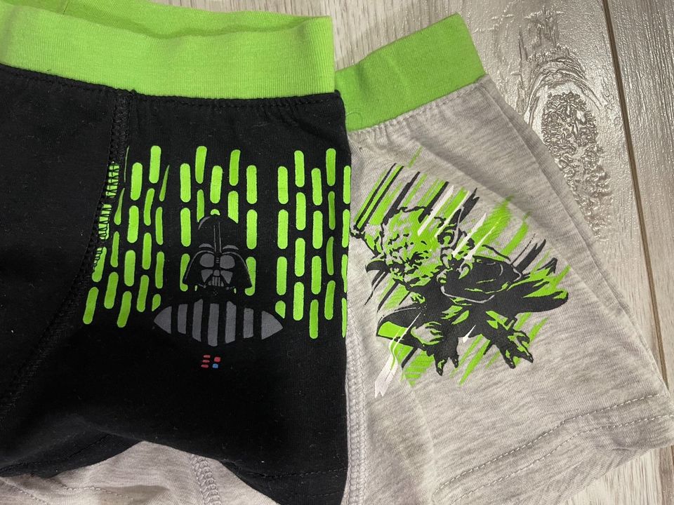 2 x Star Wars Unterhose Boxer zu verschenken Gr 110/116 in Etzelwang