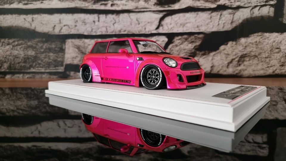 BMW Mini Cooper LBWK / IVY IM1823J / Flash Pink / 1:18 / NEU OVP in Bremervörde