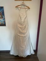 Neckholder Brautkleid Hochzeitskleid Größe 44 Hessen - Riedstadt Vorschau