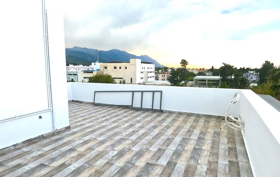 Nordzypern: Neue 3+1 Villa mit Dachterrasse am Meer in Kyrenia in Düsseldorf