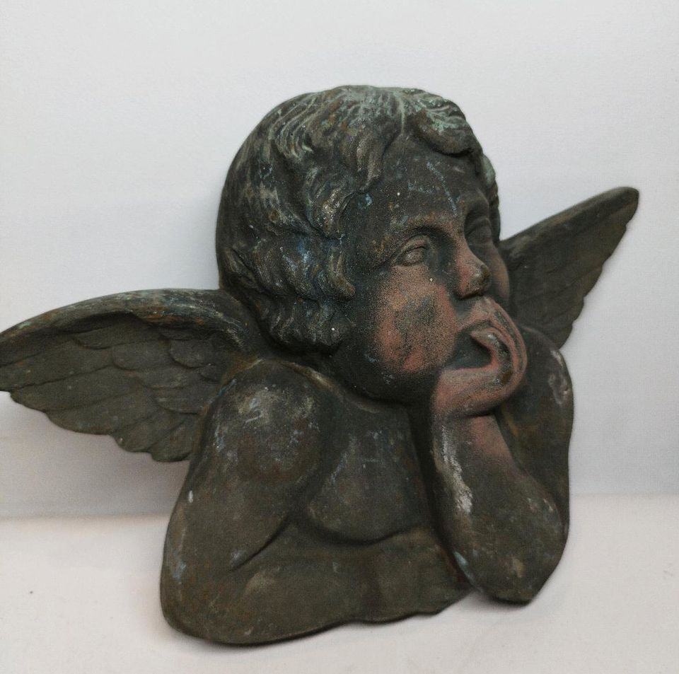 Alte antik Bronze Engel Deko in Hanau
