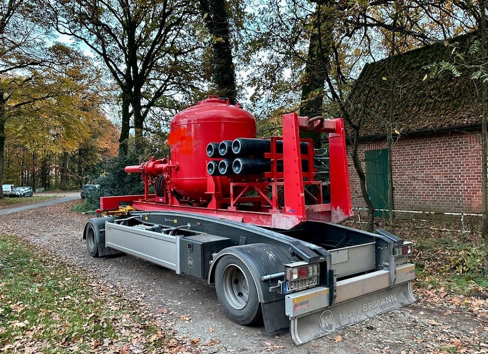 Abrollcontainer , Löschcontainer , Feuerwehr in Verden