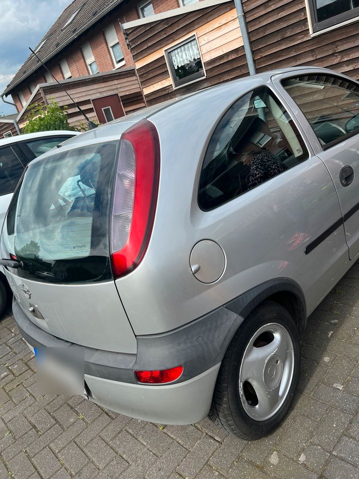 Opel Corsa C BJ 2001 silber schwarz in Kamp-Lintfort