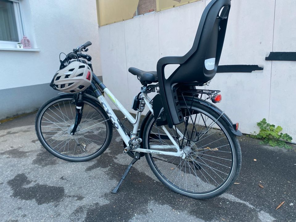 Fahrrad mit Kindersitz in Stuttgart