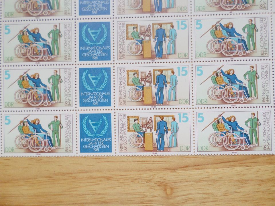 Briefmarken 1981 Internat. Jahr der Geschädigten DDR Minr 2621-2 in Berlin