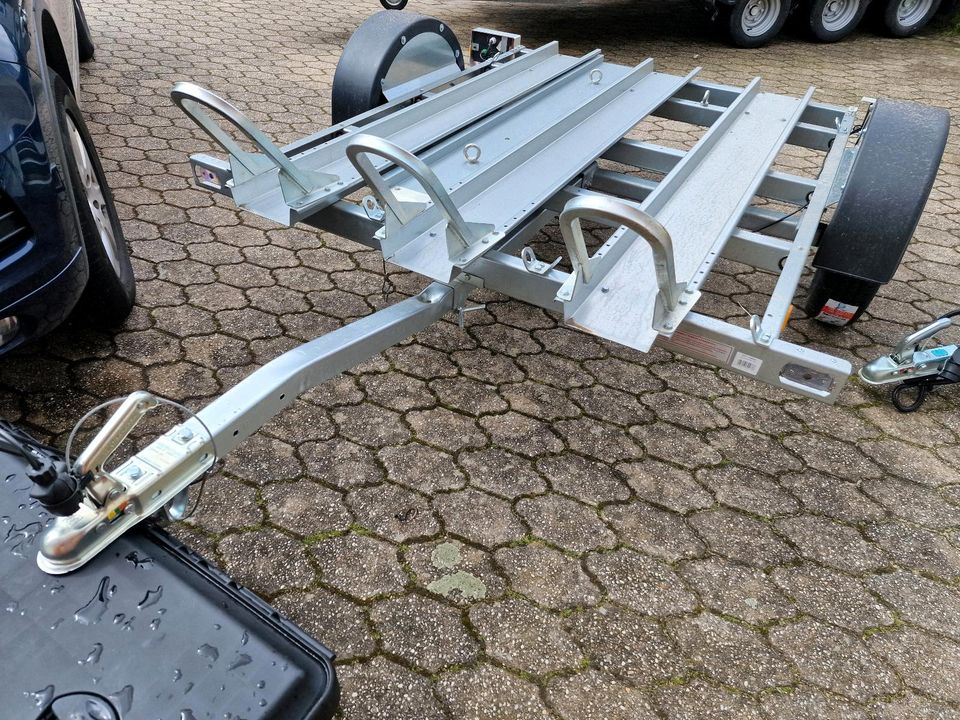 Neptun Anhänger motorradanhänger 750kg *NEUE* in Raversbeuren