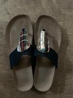 Zehentrenner Flipflops schwarz/gold elegant Gr. 38 Sachsen - Grünhainichen Vorschau