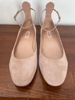 Valentino Garavani Ballerina, Größe 41, Wildleder beige Nordrhein-Westfalen - Gütersloh Vorschau