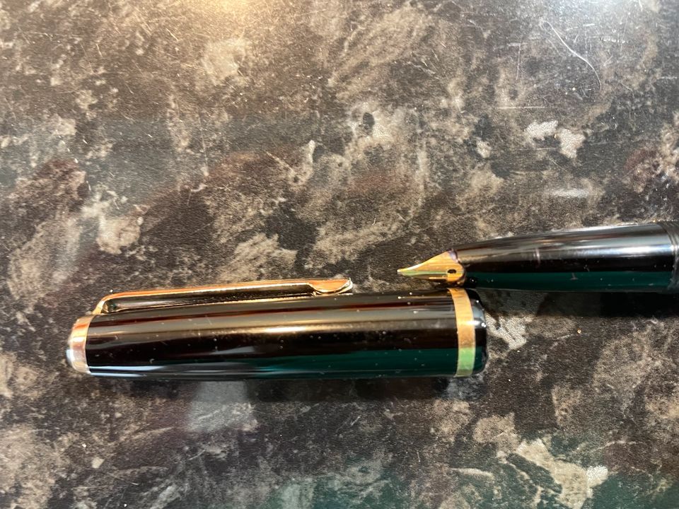 Lamy Kolbenfüller, Serie 99-36, Goldfeder 14K, G.Sch. in Stuttgart