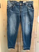 Capri Jeans Denim1982, Gr. 44, blau, selten getragen Rheinland-Pfalz - Wallmerod Vorschau