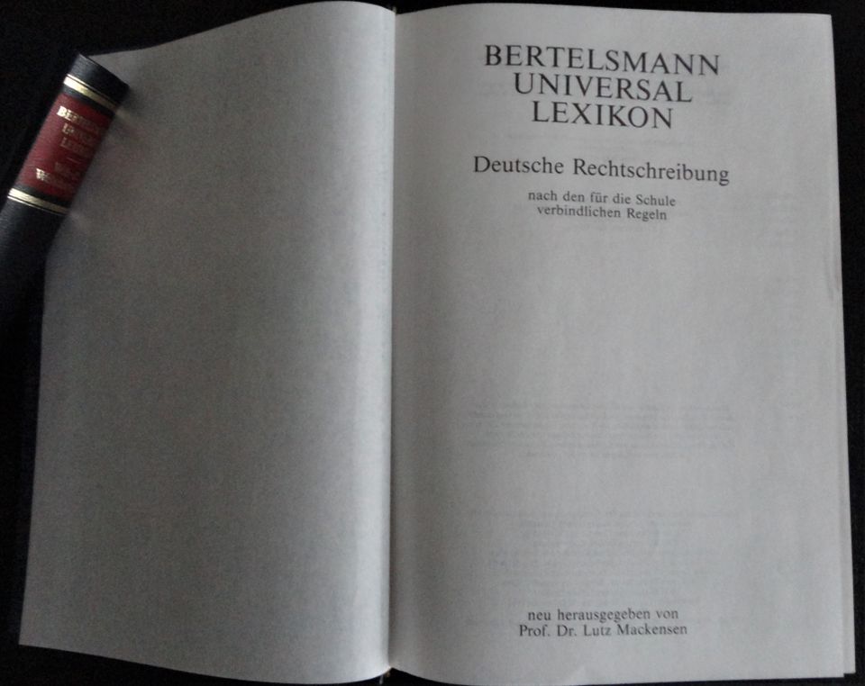 Universal Lexikon 20 Bände Bertelsmann 1993 + 1x Rechtschreibung in Duisburg