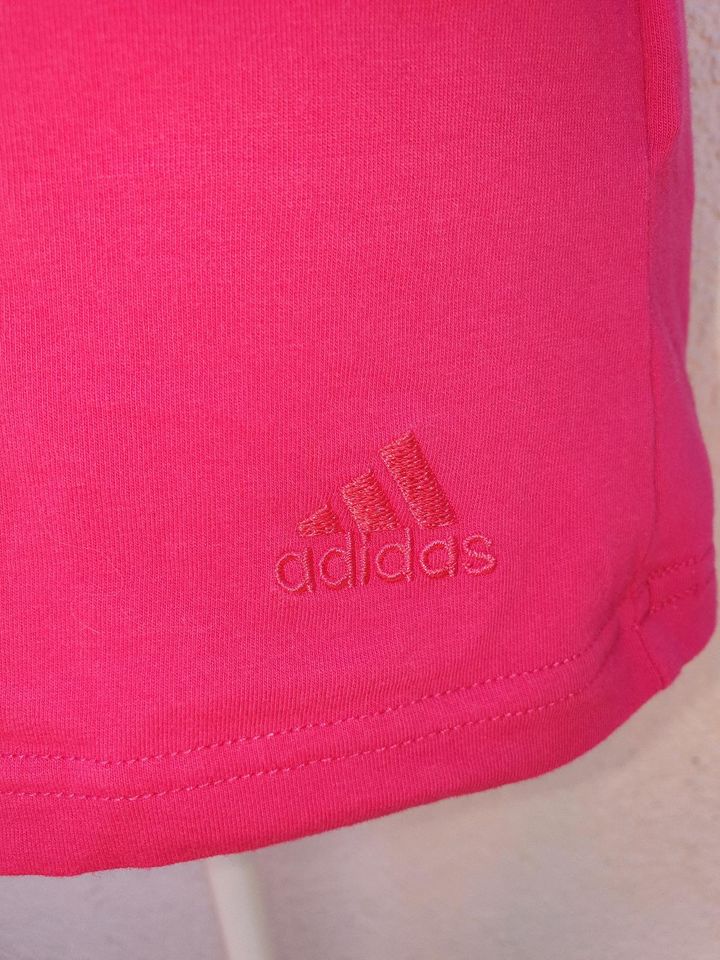 2 x Adidas T'shirt's Größe 38/40 pink/schwarz in Ennepetal