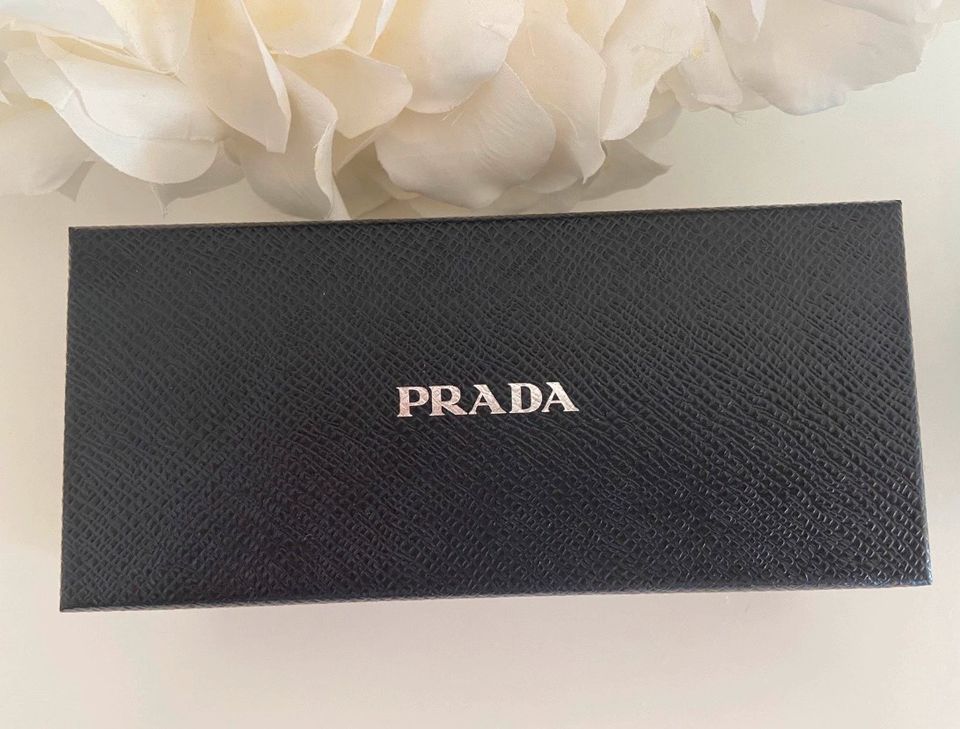 Original Prada Sonnenbrille in Saarbrücken