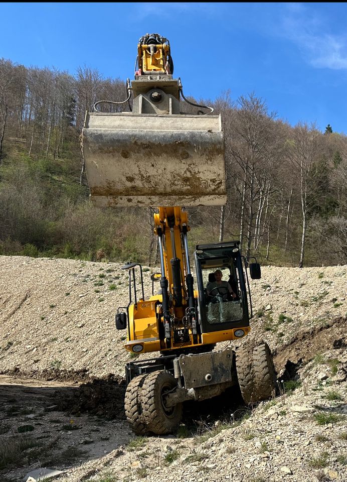 Erdaushub abzugeben! Lieferung möglich. in Albstadt