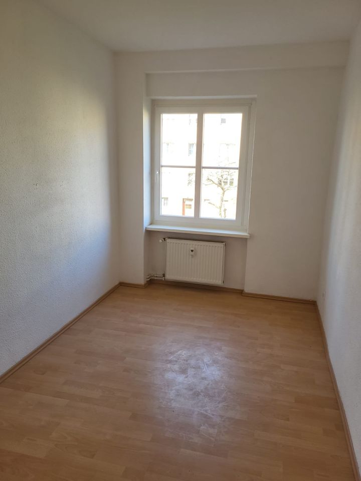 Schöne 2 Raumwohnung mit Balkon in Magdeburg in Magdeburg