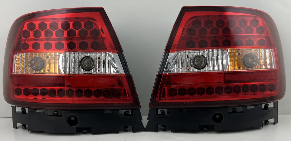 LED Heckleuchten Set Audi A4 B5 Limousine (94-99) rot/klar in Henstedt-Ulzburg