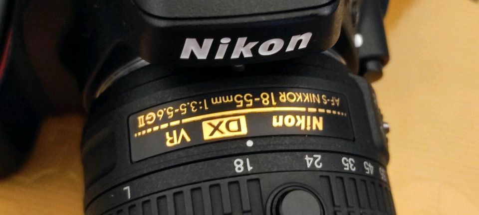 Nikon D5100 Spiegelreflexkamera mit 2 Objektiv wie Neu OVP in Schwerin