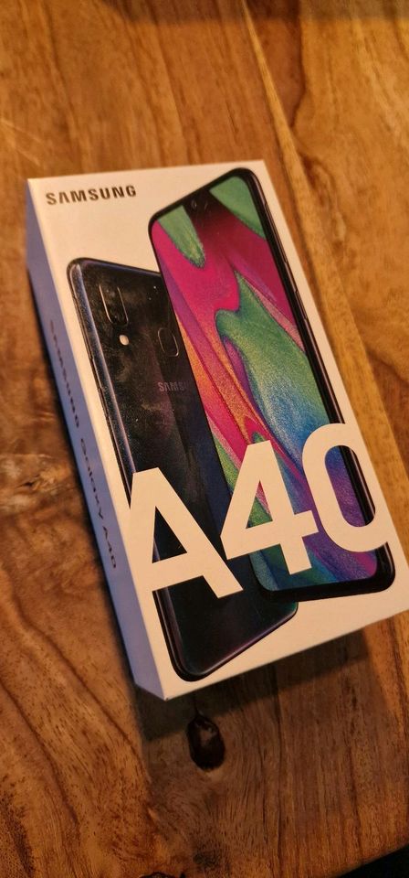 Samsung Galaxy A40, black, 64 GB, voll funktionsfähig, Smartphone in Großostheim