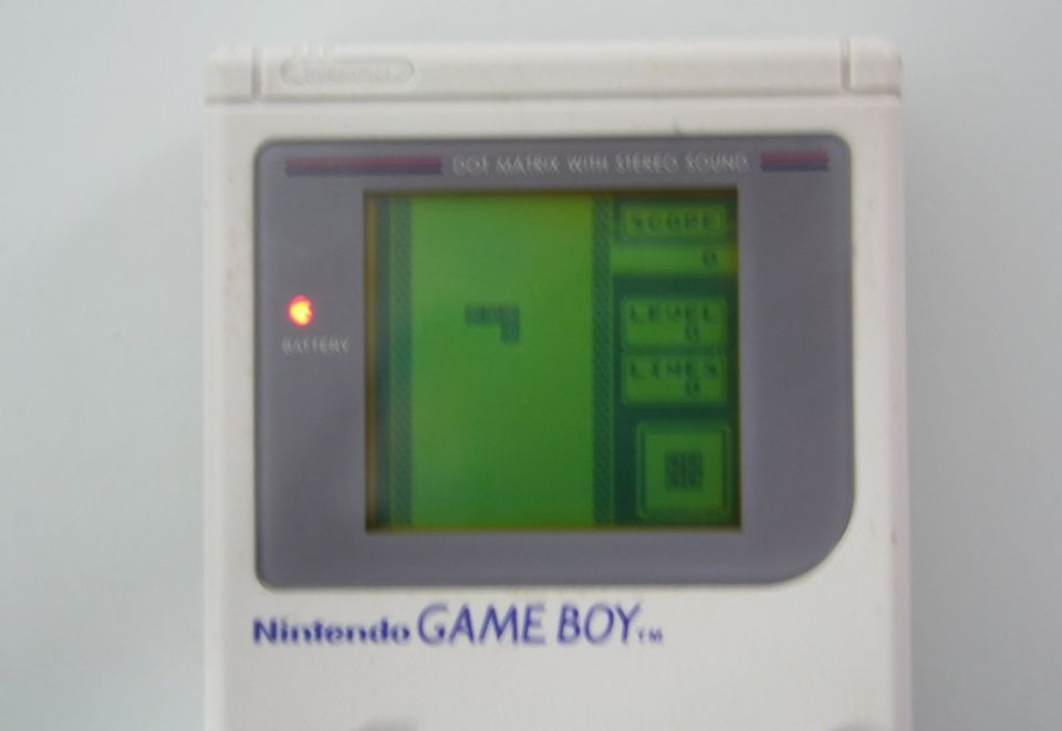 Nintendo Gameboy Classic mit Tetris - Bildschirmglas erneuert in Malente
