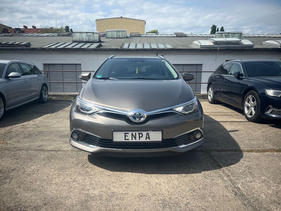 Toyota AURIS TOURING SPORTS HYBRID EDITION-S+|PANO|CAM in Berlin
