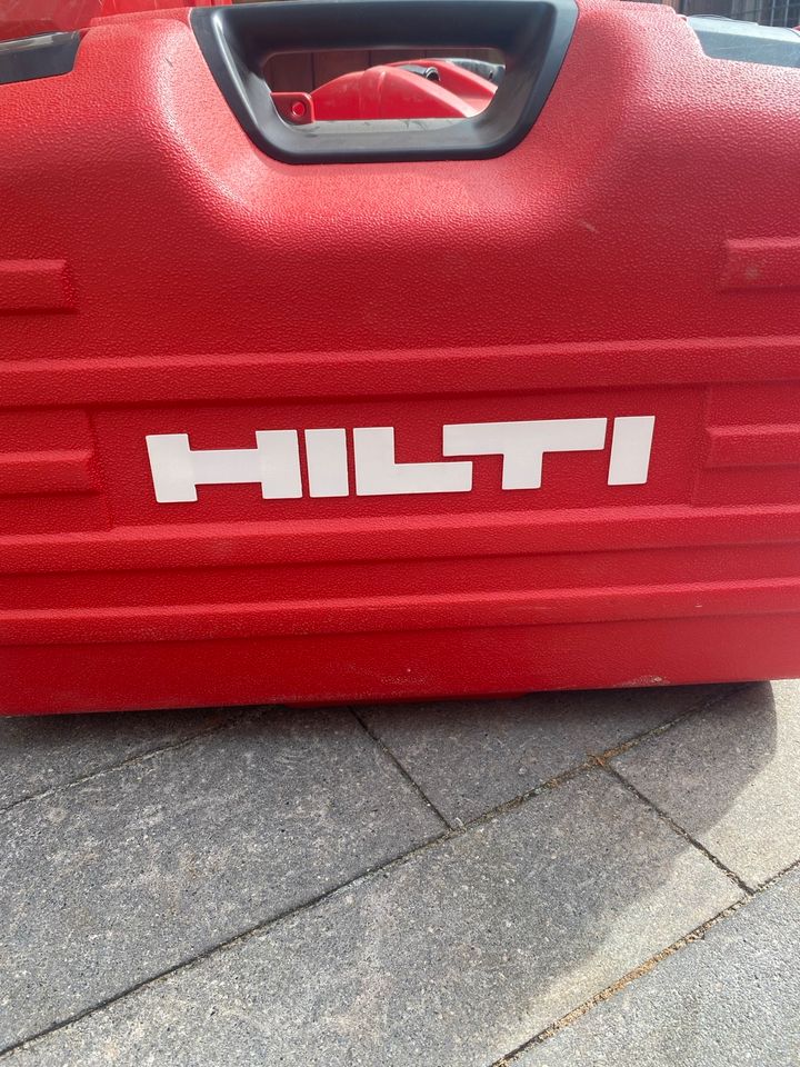 Hilti Koffer in Uder