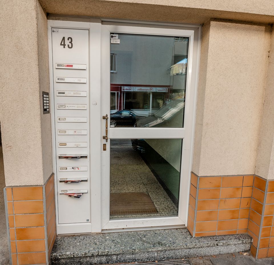 2 Zimmer Wohnung in Pempelfort mit 2 riesigen Balkonen in Düsseldorf