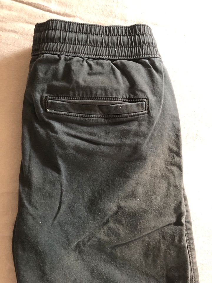 Hollister Hose Chino Männer Gr. S in Bürgstadt