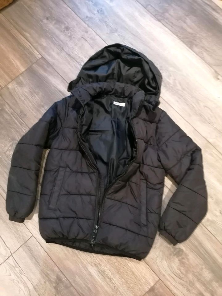 H&M Jacke mit Kapuze /Warme Jacke /Winter Jacke in Römstedt