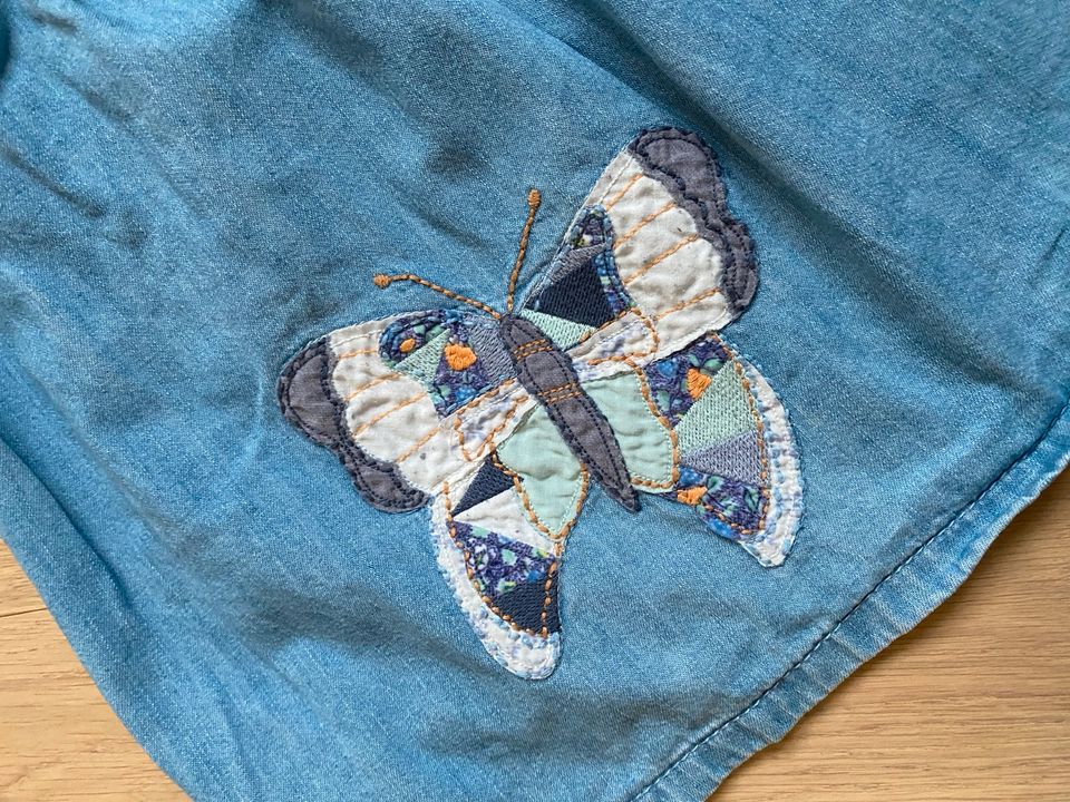 Next Jeanskleid mit Stickerei, Schmetterling in Plattling