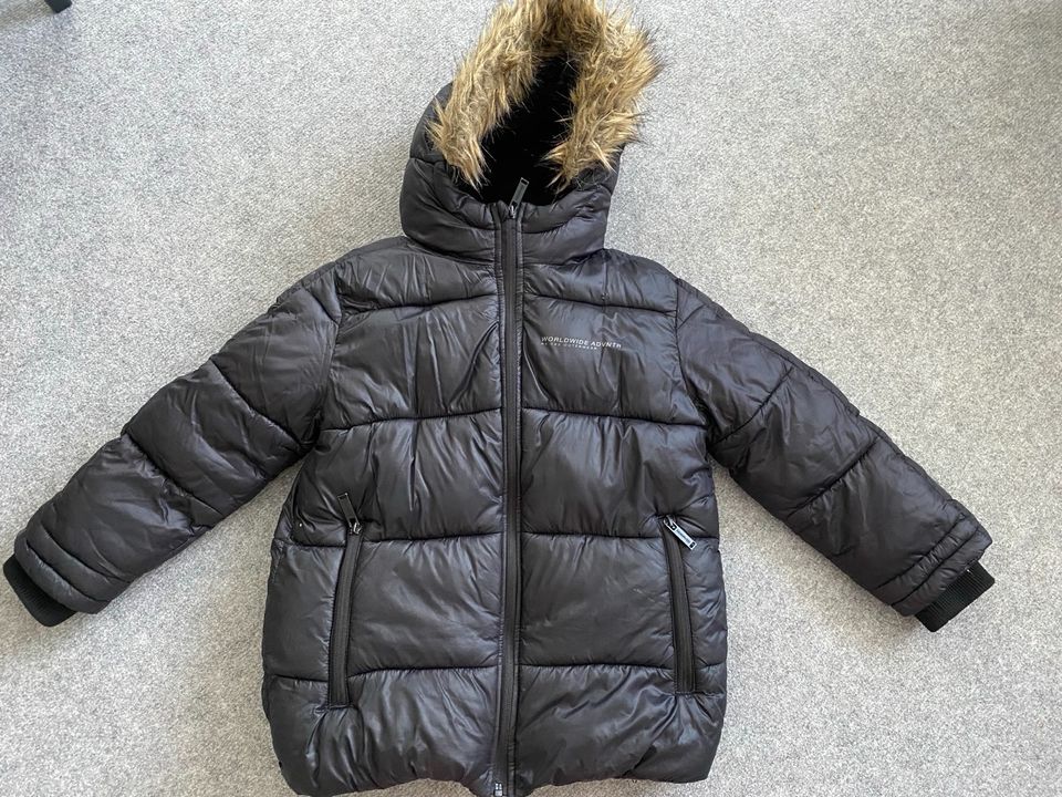 Reserved Kinder Winterjacke Steppjacke, 128 in Berlin