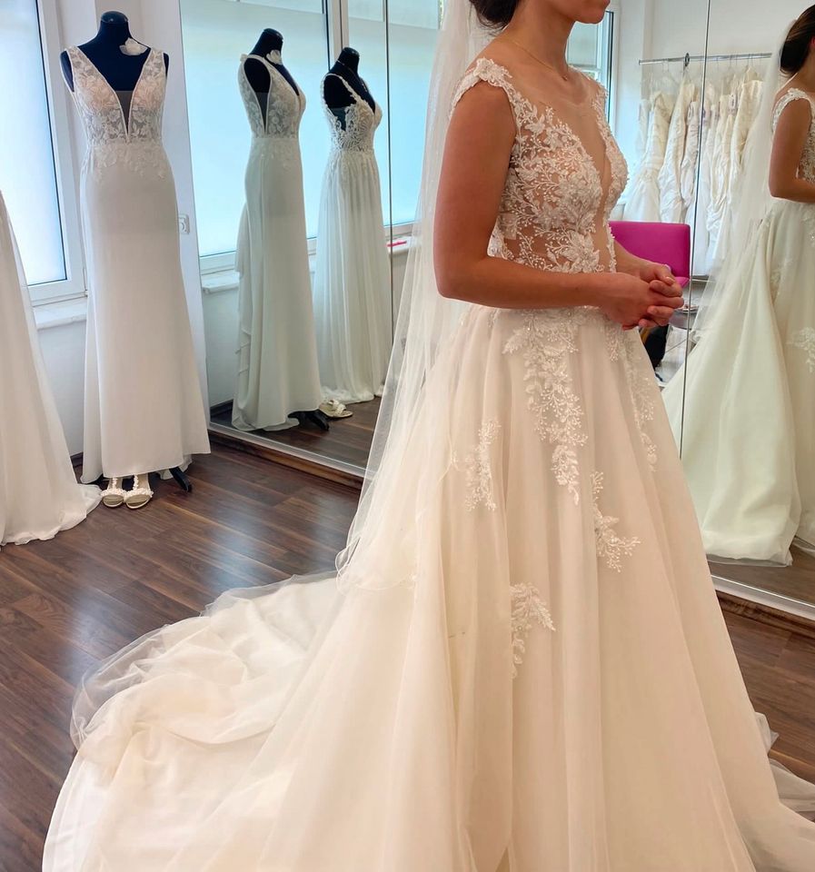 Brautkleid Hochzeit 34 / 36 <3 in Frankfurt am Main