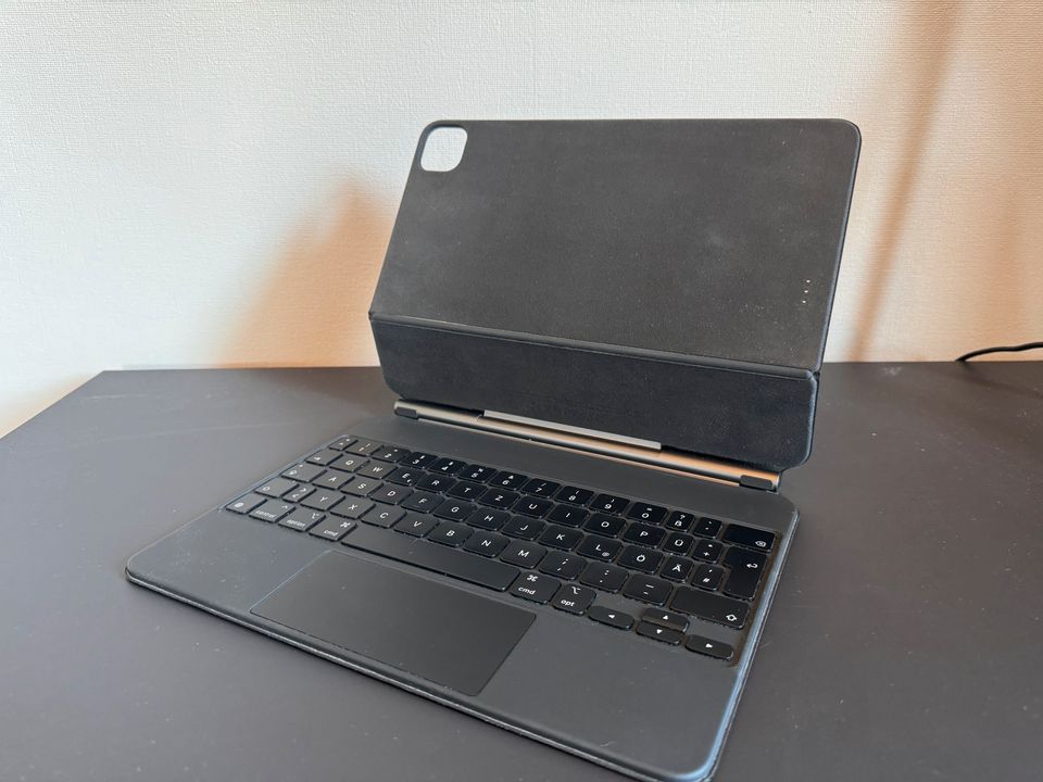 iPad Pro 11 von 2022 mit magic Keyboard und Apple Pencil in Zeiskam