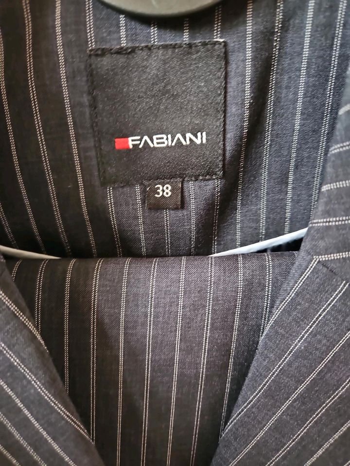 Fabiani Anzug schwarz weiß Streifen Gr. 38 Blazer und Hose in Neunkirchen-Seelscheid