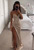 Kleid in Champagne Niedersachsen - Seesen Vorschau
