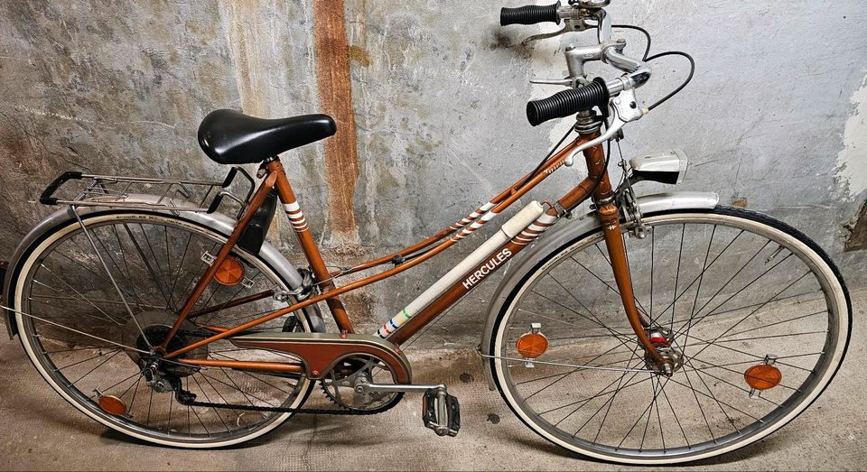 Hercules Varena Damenrennrad 28" Zoll in Berlin