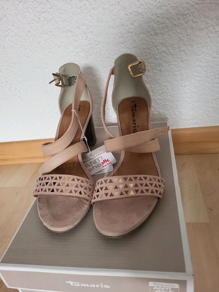 Tamaris Sandalen mit Absatz / Pumps Größe 38 in rosa in Saarland -  Saarlouis | eBay Kleinanzeigen ist jetzt Kleinanzeigen