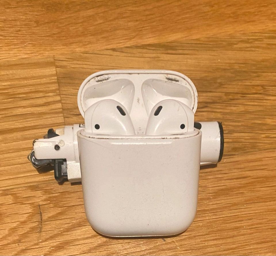 Apple Air pods in Ottobrunn