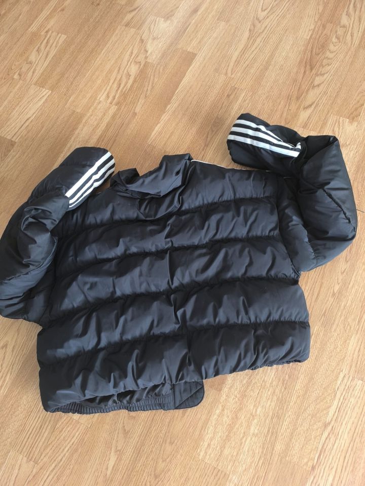 adidas mädchen cropjacke in Wuppertal