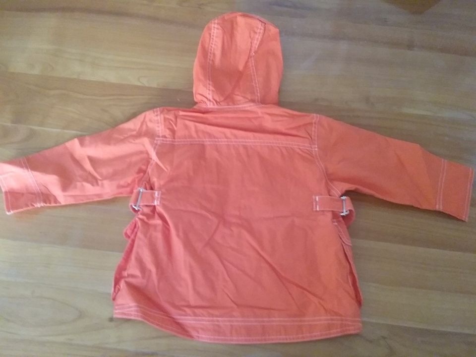 NEU! Ungetragene, orangene Jacke, Gr. 92 in Freiburg im Breisgau