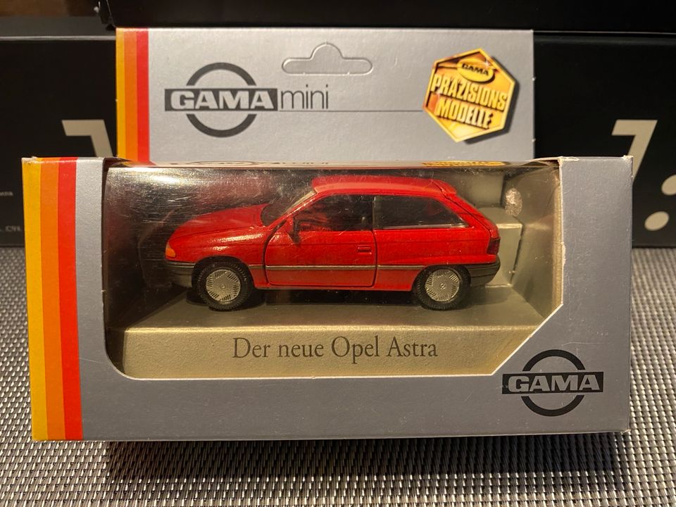 Opel Astra F 1:43 rot Gama in Jarplund-Weding