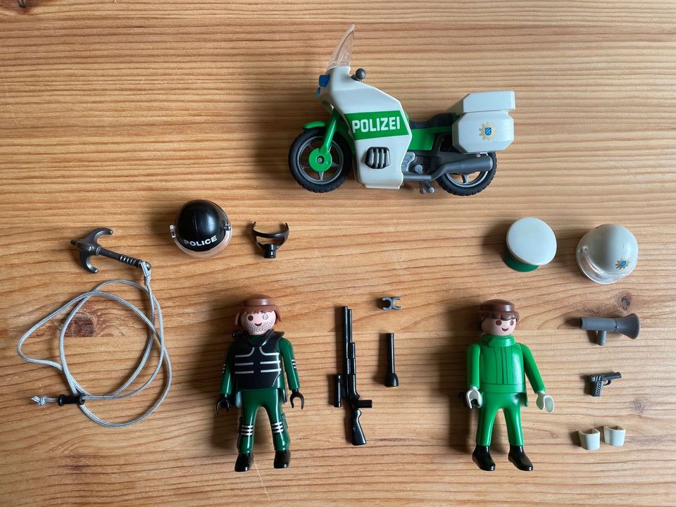 Playmobil Polizei + Motorrad und Sondereinsatz Figur in Bremen