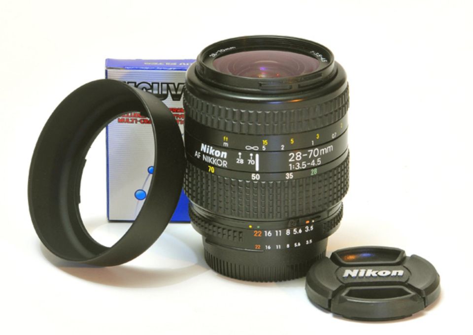 Nikon Vollformat-Objektive und Zubehör in Stühlingen